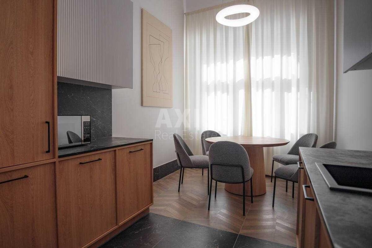 Office vul. Velyka Vasyl'kivs'ka 58, 100m26