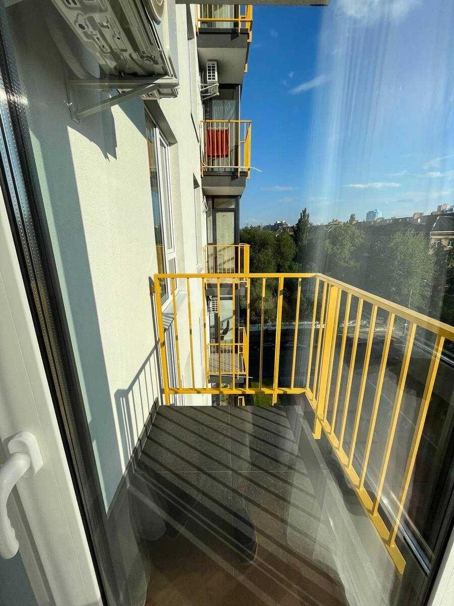 1k apartment vul. Sormovs'ka 37