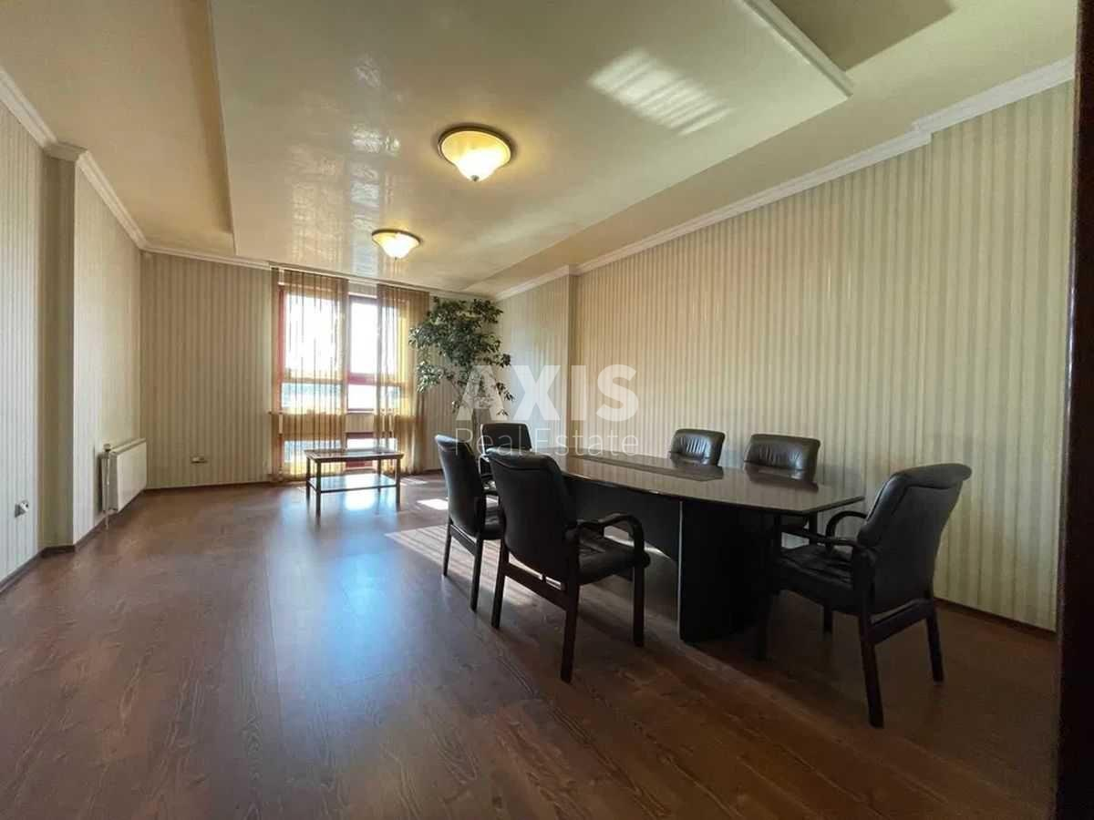 Office vul. Rustaveli Shota 44, 180m2598140