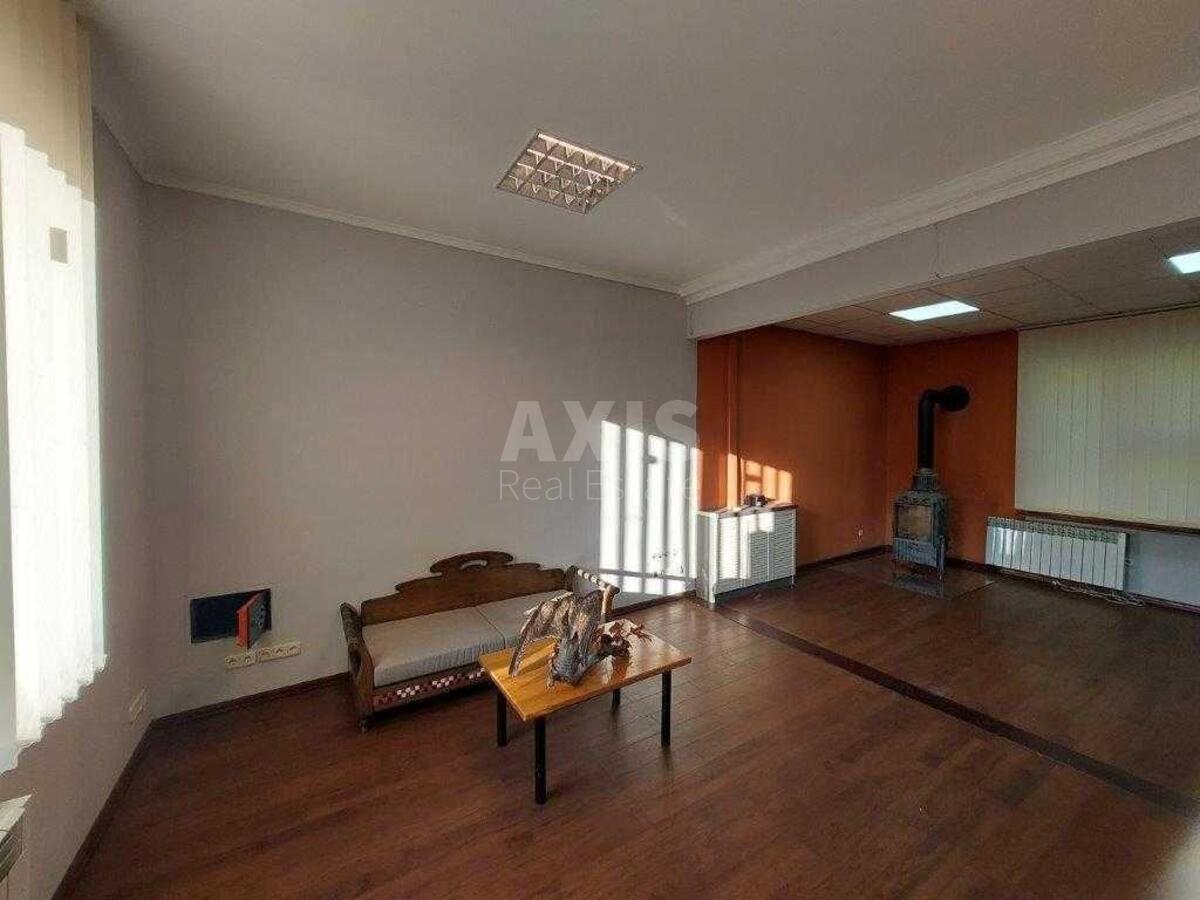Office vul. Nyzhn'ojurkivs'ka 45, 300m2567826