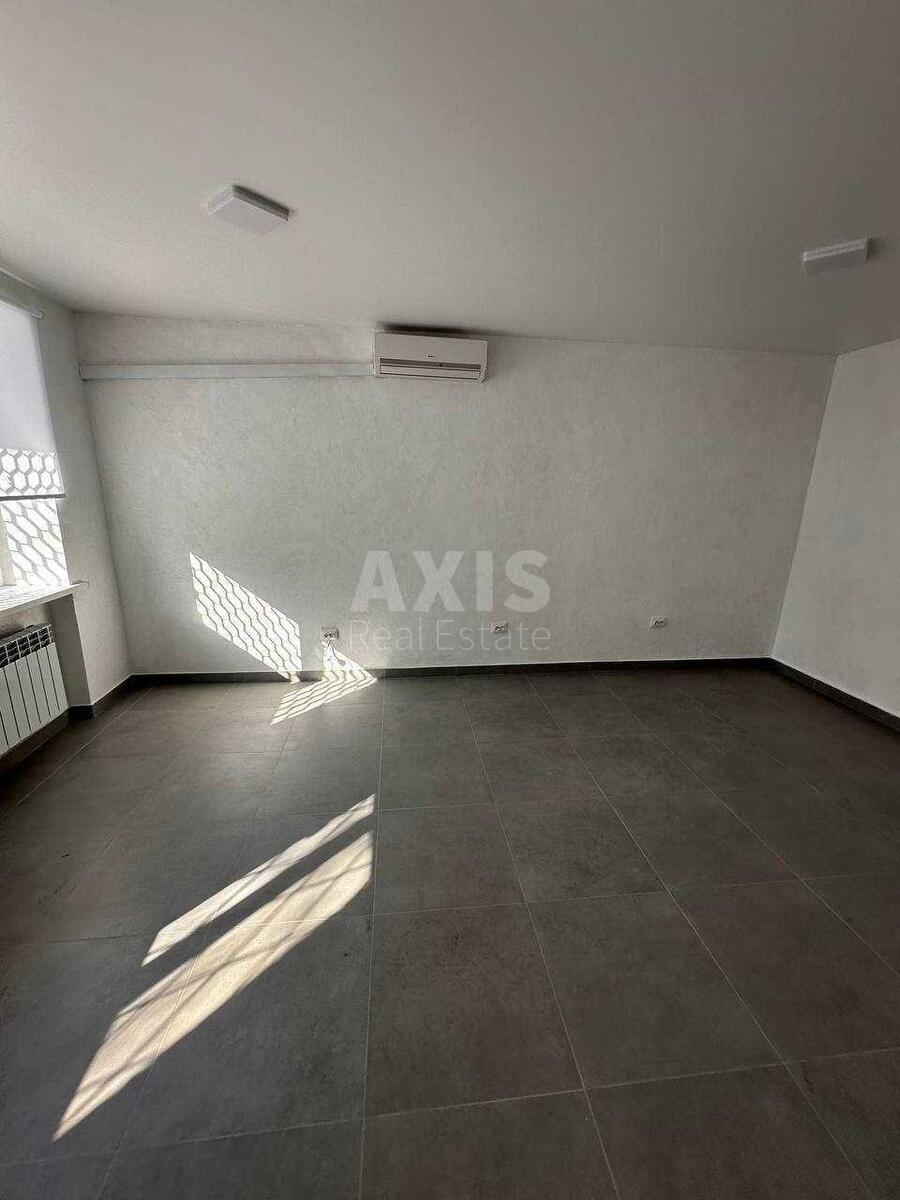 Trade object vul. Naberezhno-Hreshhatyc'ka 33, 50m2582112