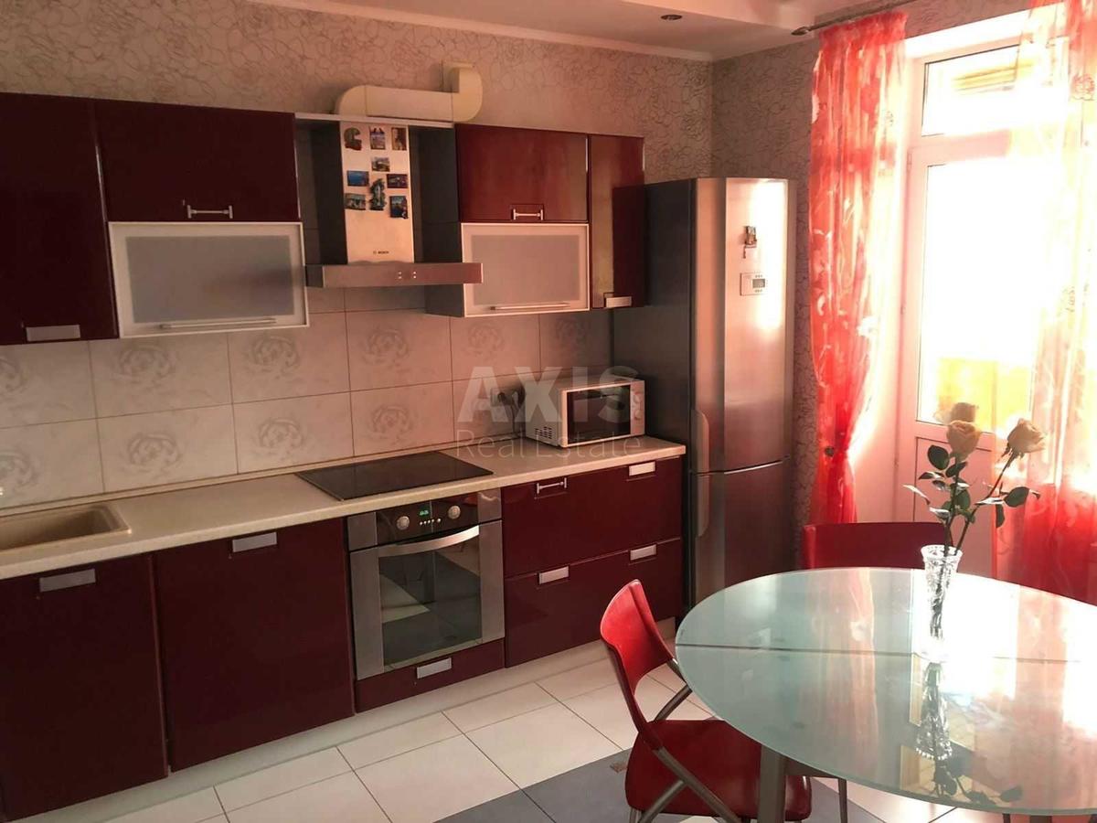 2k apartment nab. Dniprovs'ka 14
