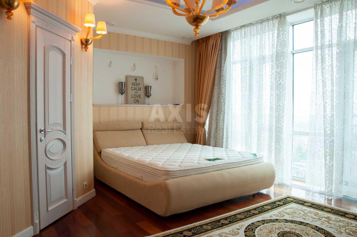 4k apartment vul. Zvirynec'ka 594