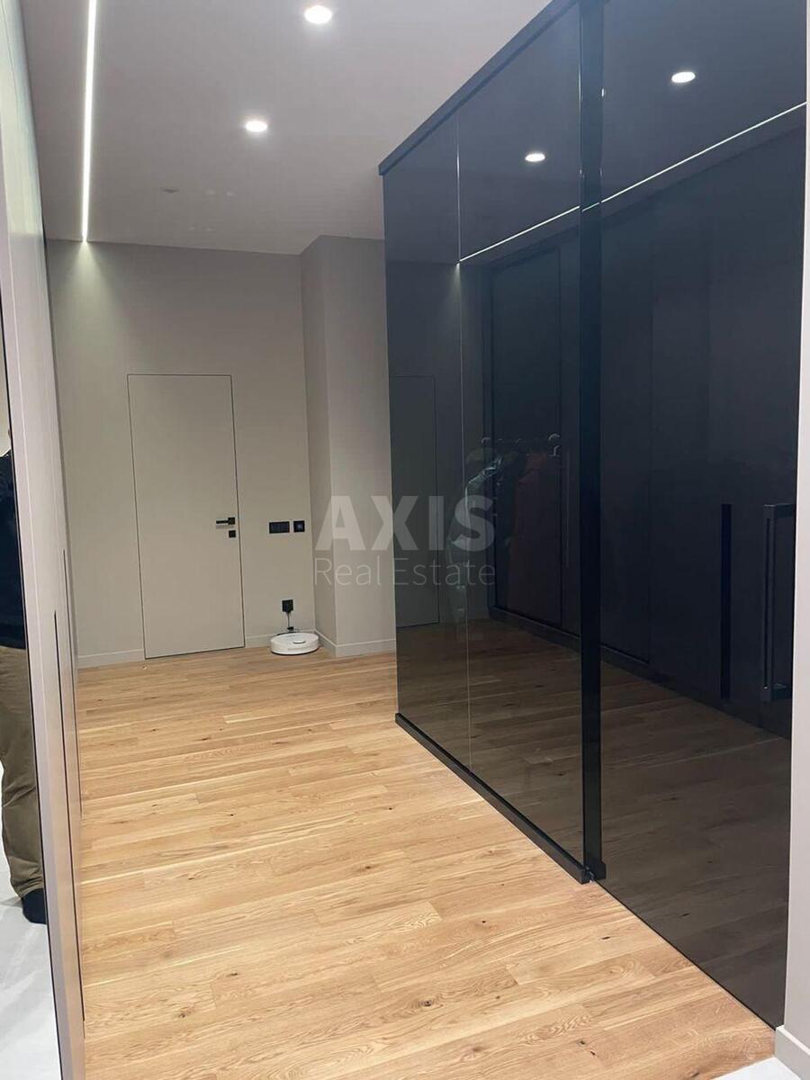 4k apartment nab. Dniprovs'ka 14571804