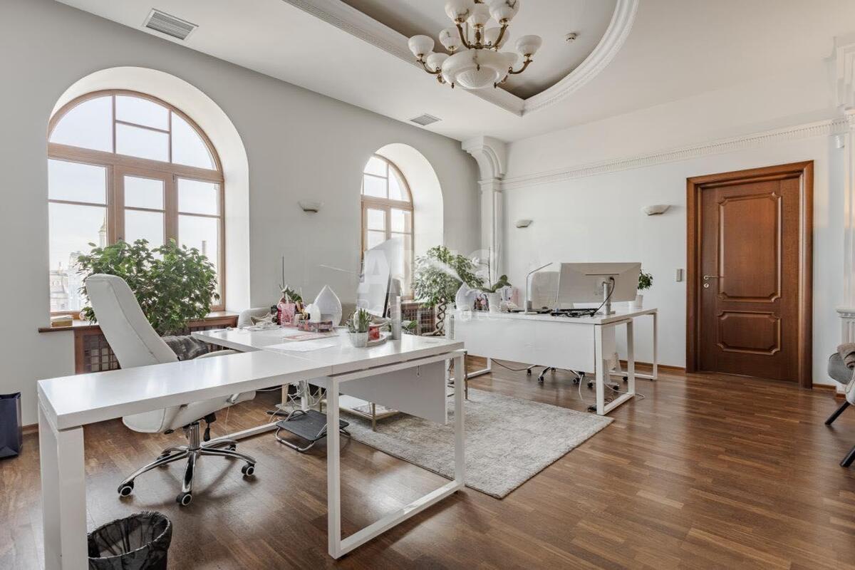 Office pl. Kontraktova 10А, 2348m2617051