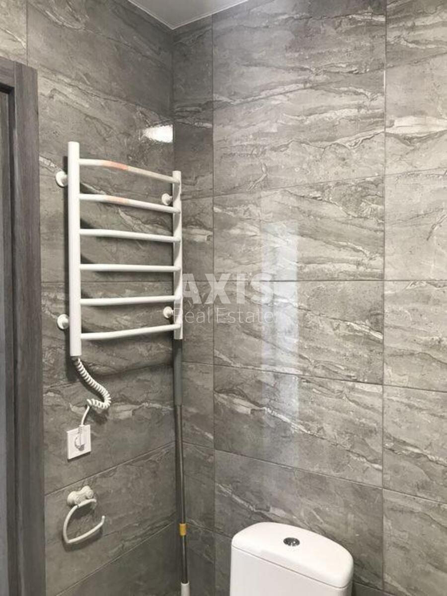 1k apartment prov. Lysogirs'kyj 206