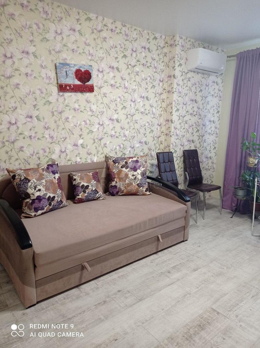 3k apartment vul. Voskresens'ka 18