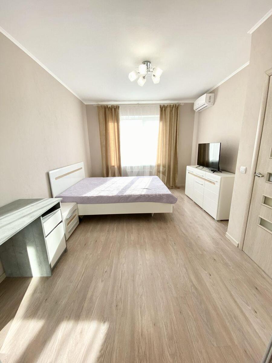 1k apartment vul. Petra Kalnyshevs'kogo 142