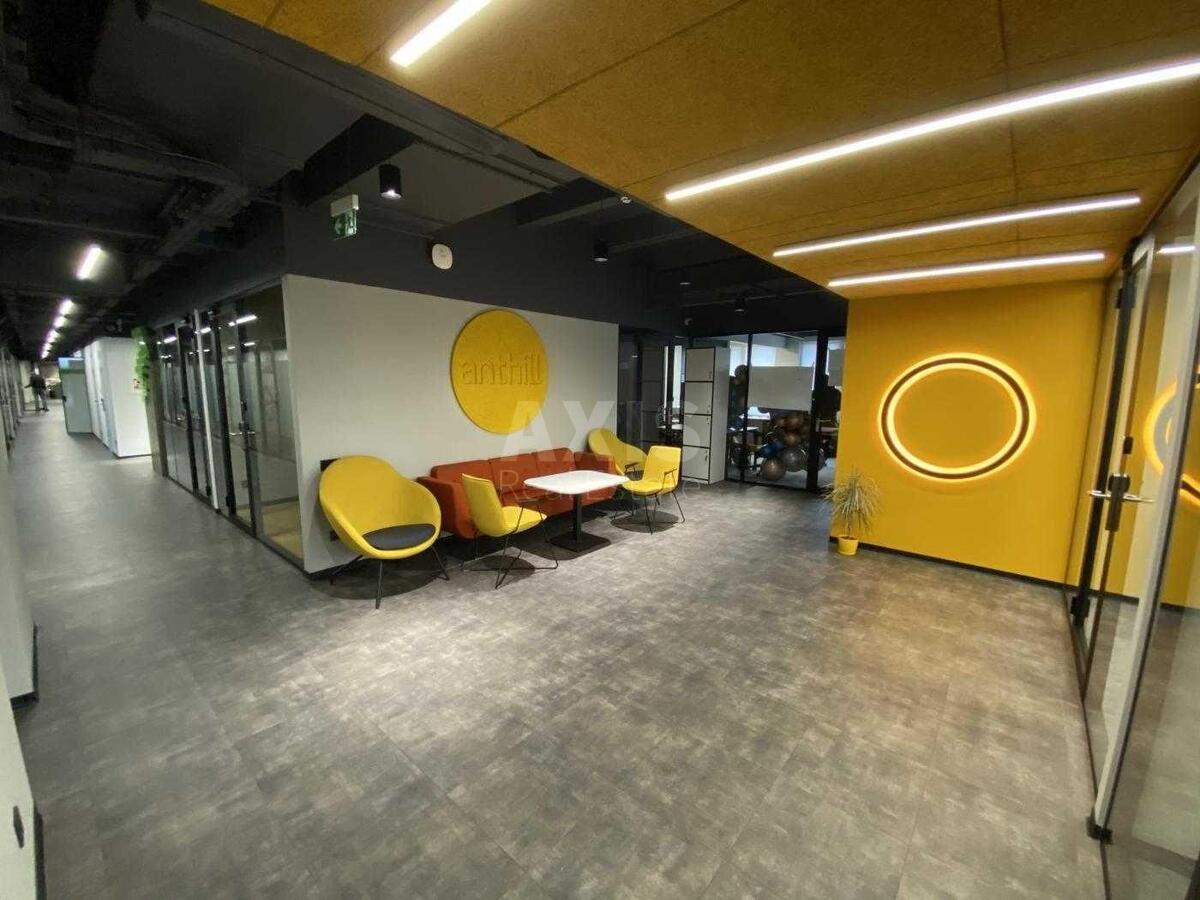 Office vul. Malevycha Kazymyra 86, 370m25
