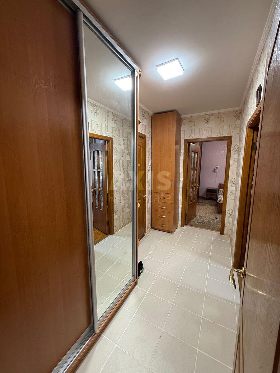 2к квартира пр-т Бажана Николая 90