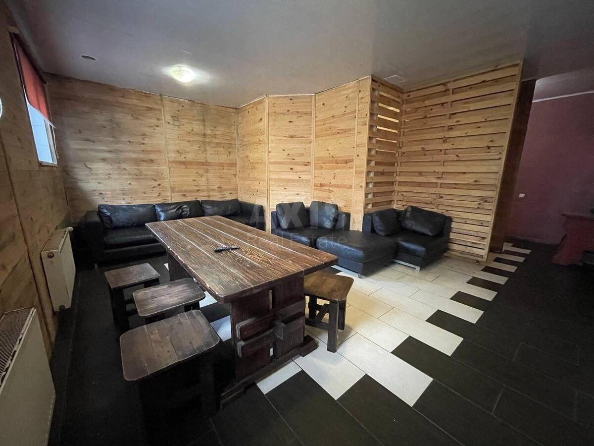 Trade object vul. Saljutna 2Б, 12m2
