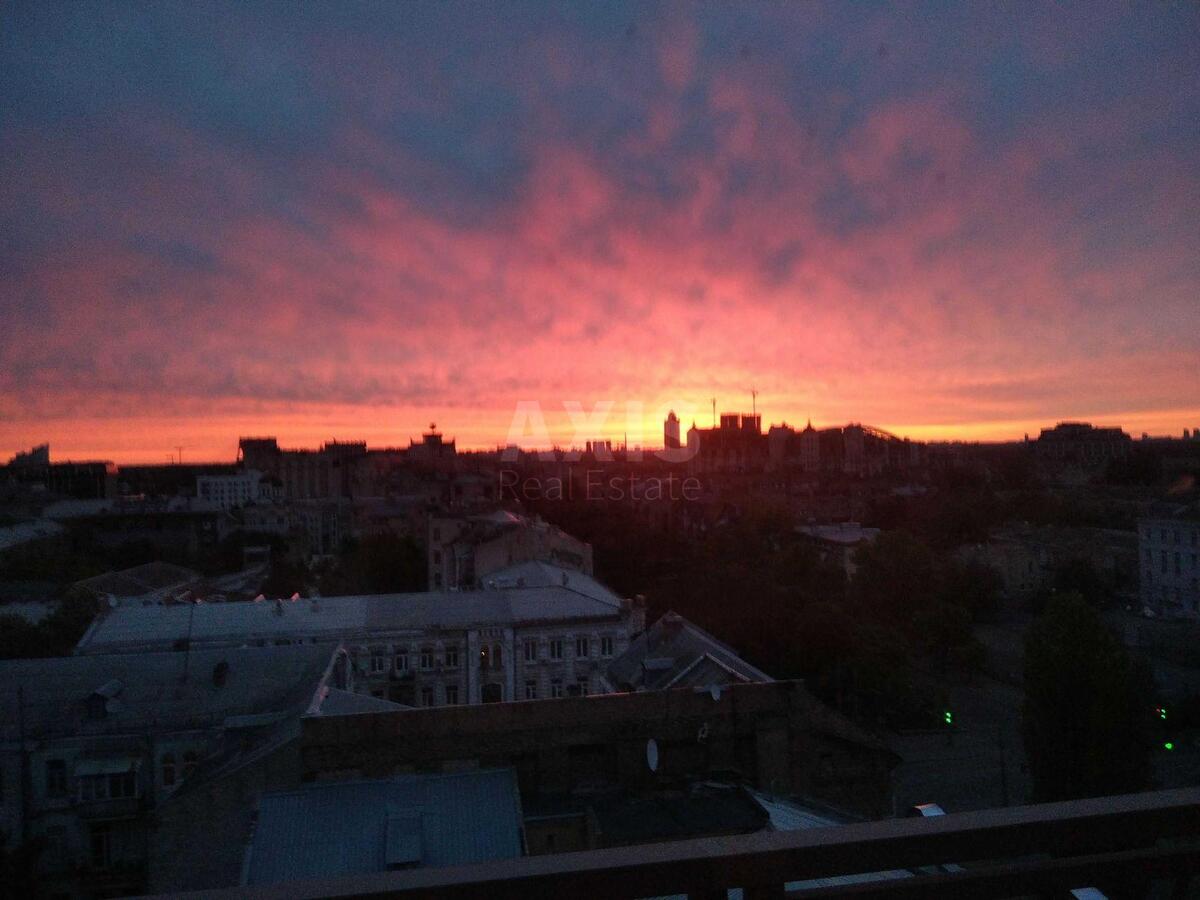 3k apartment vul. Nyzhnij Val 27/297