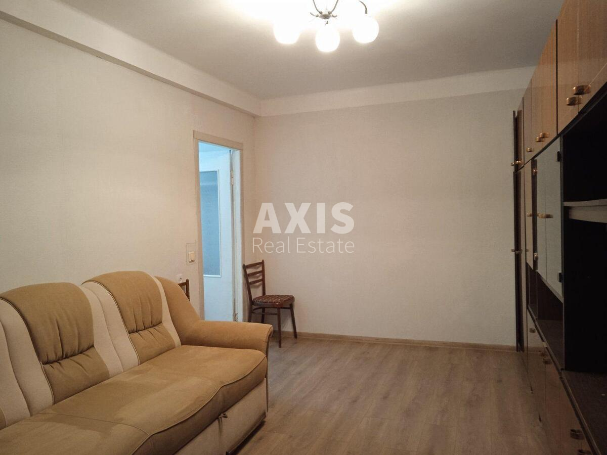 2k apartment vul. Entuziastiv 11/13