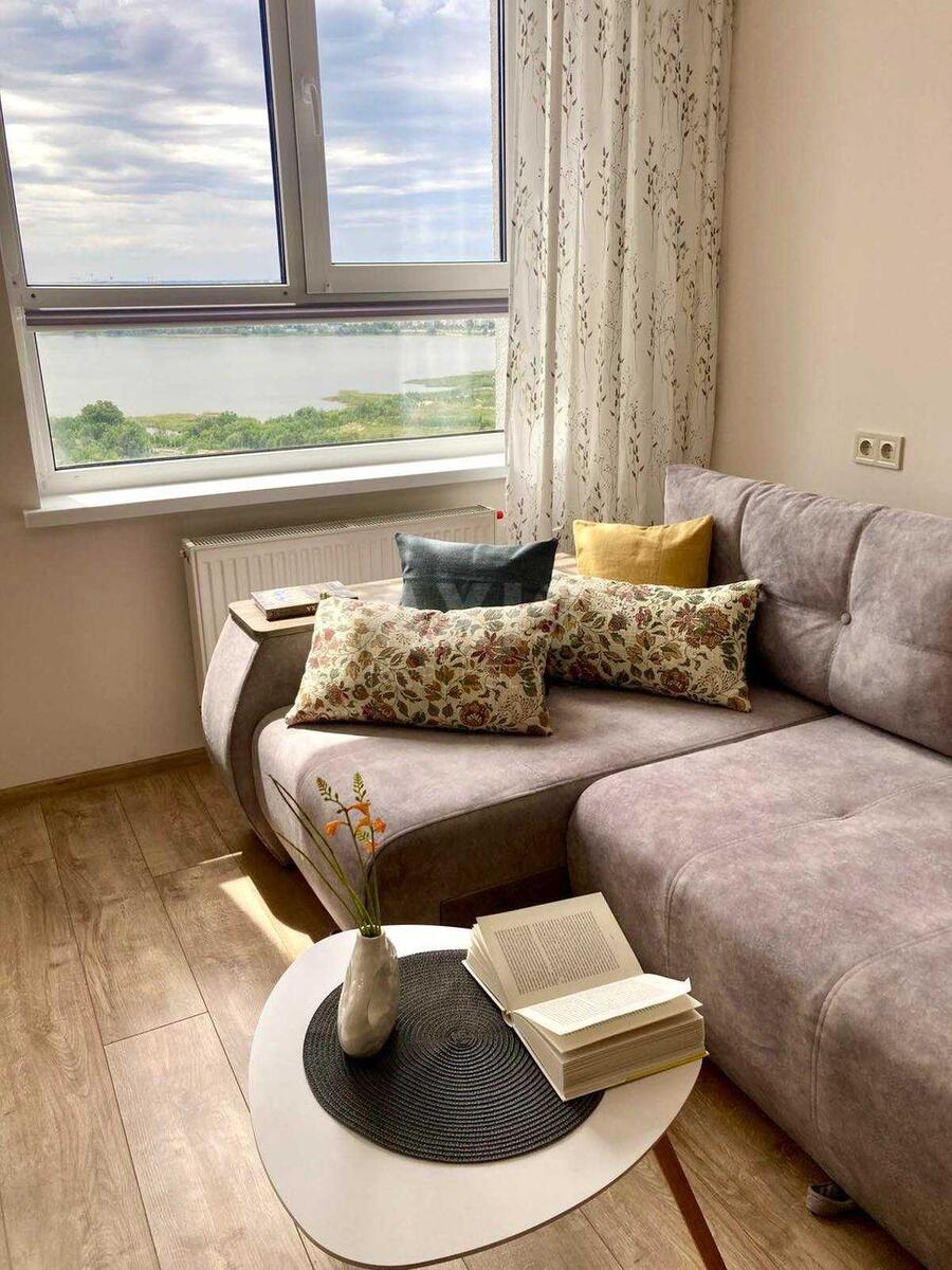 1k apartment pr-t Bazhana Mykoly 176