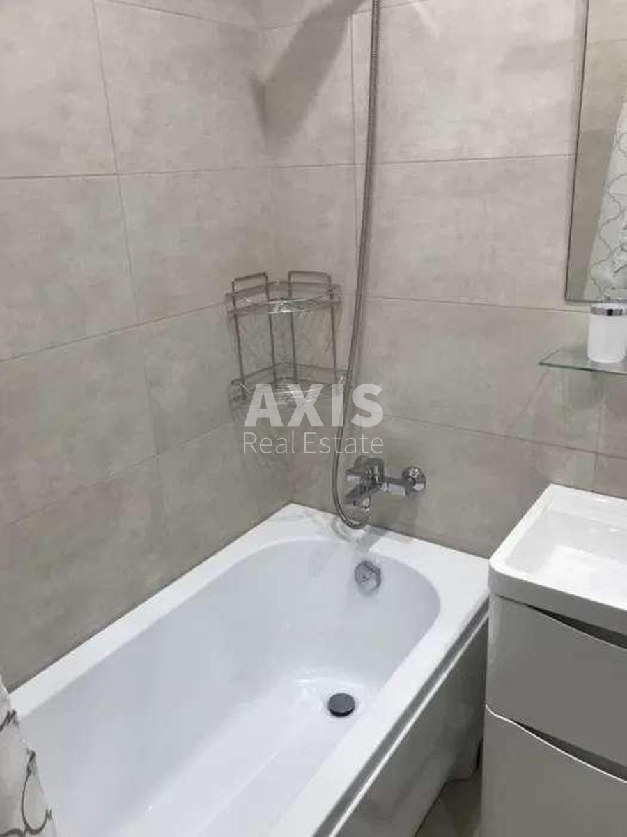 1k apartment vul. Sverstjuka Jevgena 6Д5