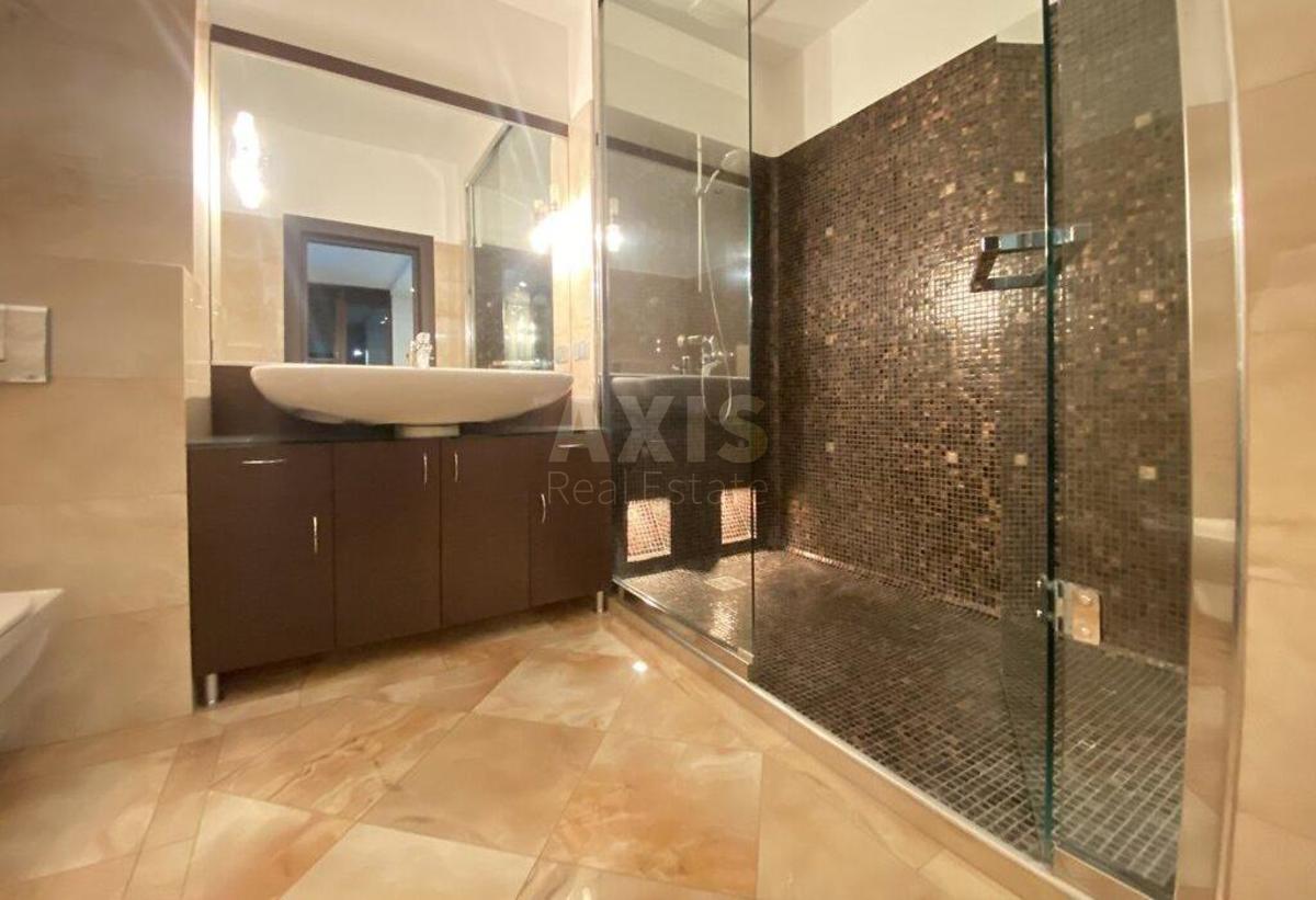 4к квартира ул. Жилянская 595
