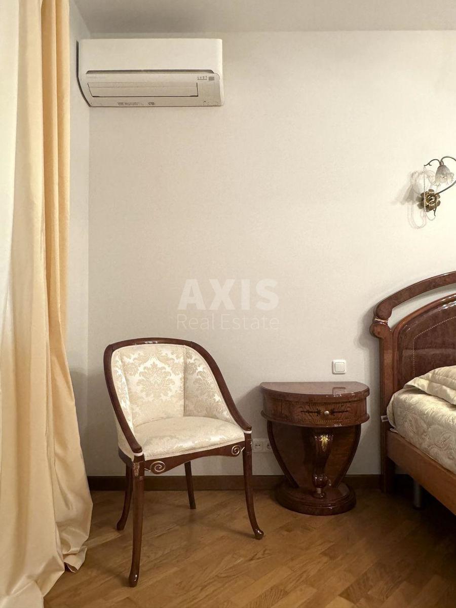 4k apartment vul. Knjazhyj Zaton 115