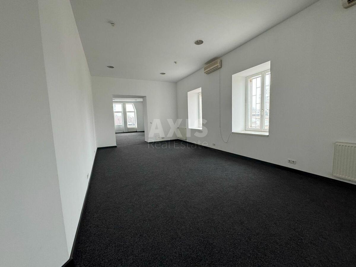Office prov. Muzejnyj 4, 639m23