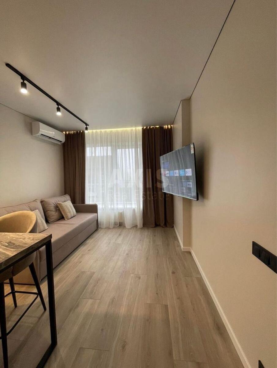 1k apartment vul. Antonovycha 109602200