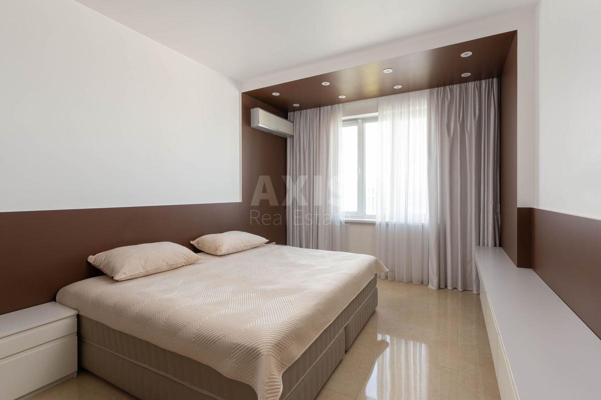 2k apartment nab. Dniprovs'ka 142