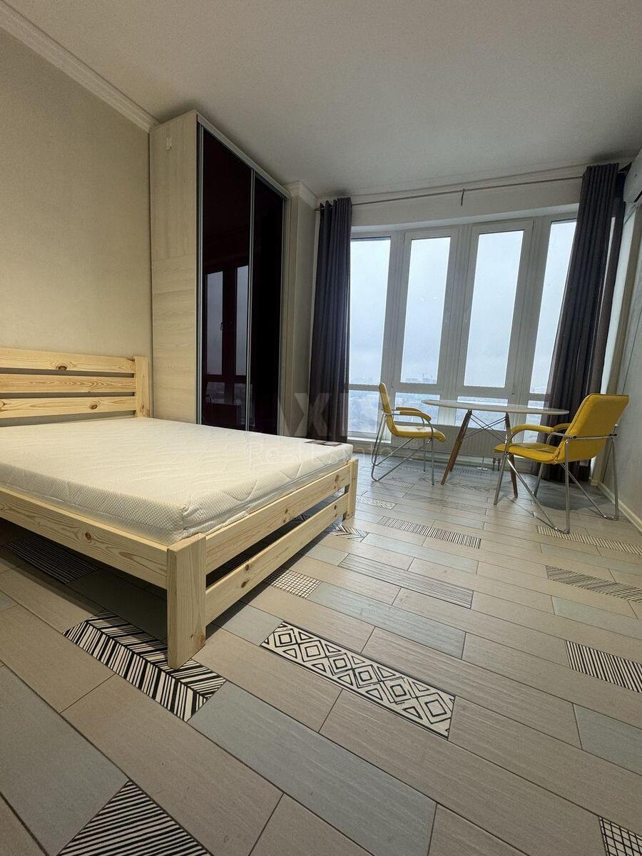 4k apartment vul. Kyrylo-Mefodii'vs'ka 2564332
