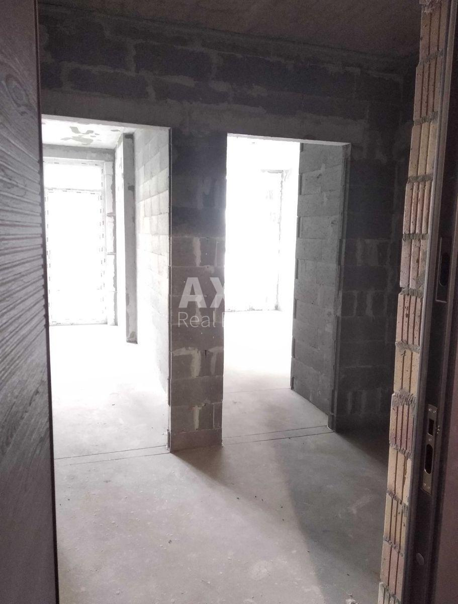 1к квартира ул. Александра Олеся 13583340