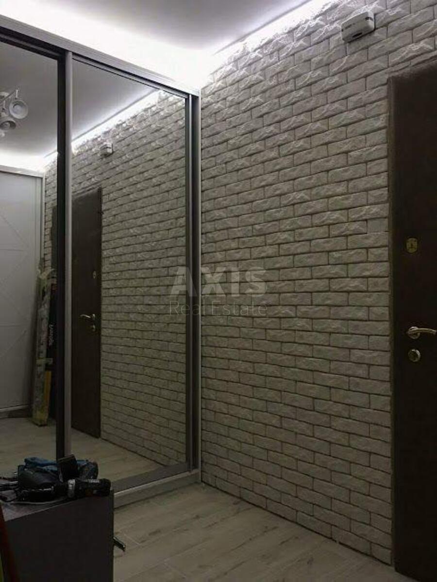 1k apartment vul. Dragomanova 1К5