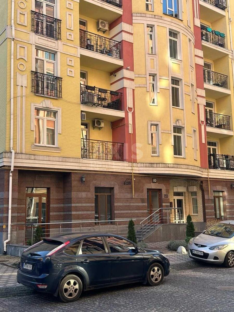 Office vul. Degtjarna 29, 85m262484