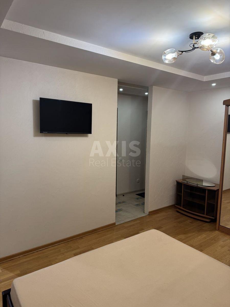 1k apartment uzv. Klovs'kyj 204