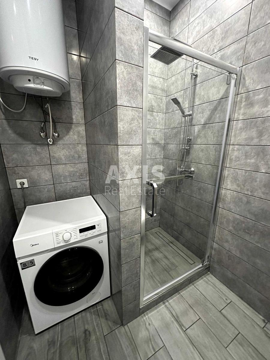 2k apartment vul. Kahovs'ka 605