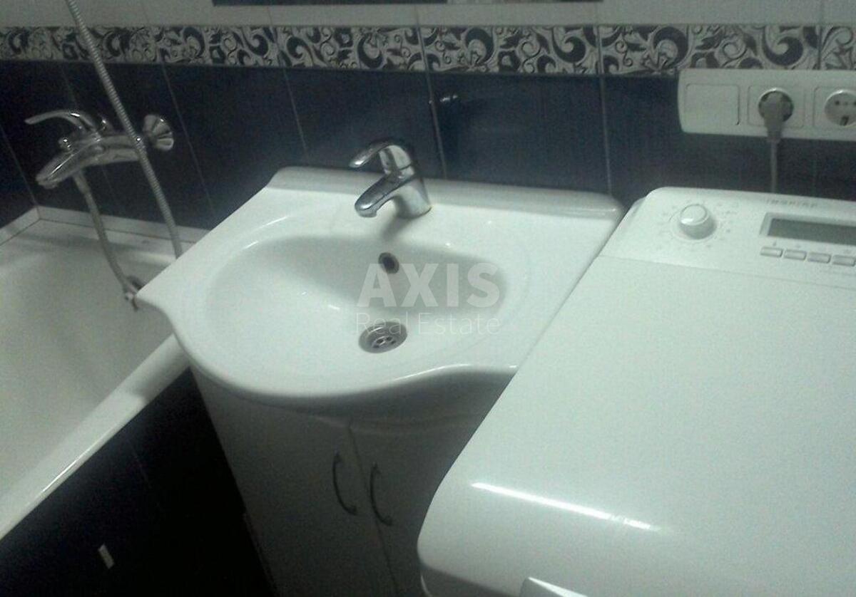 1k apartment vul. Skoropads'kogo Pavla 17Б628133