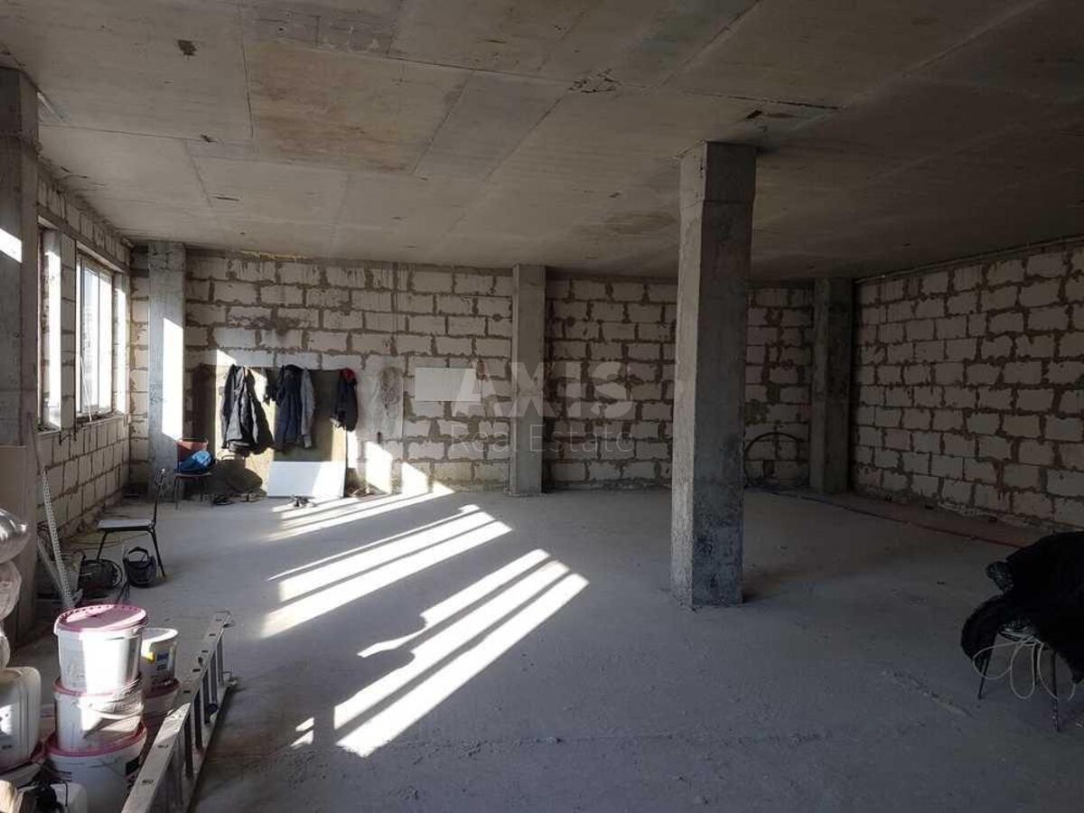 Trade object vul. Dragomanova 21, 136m25