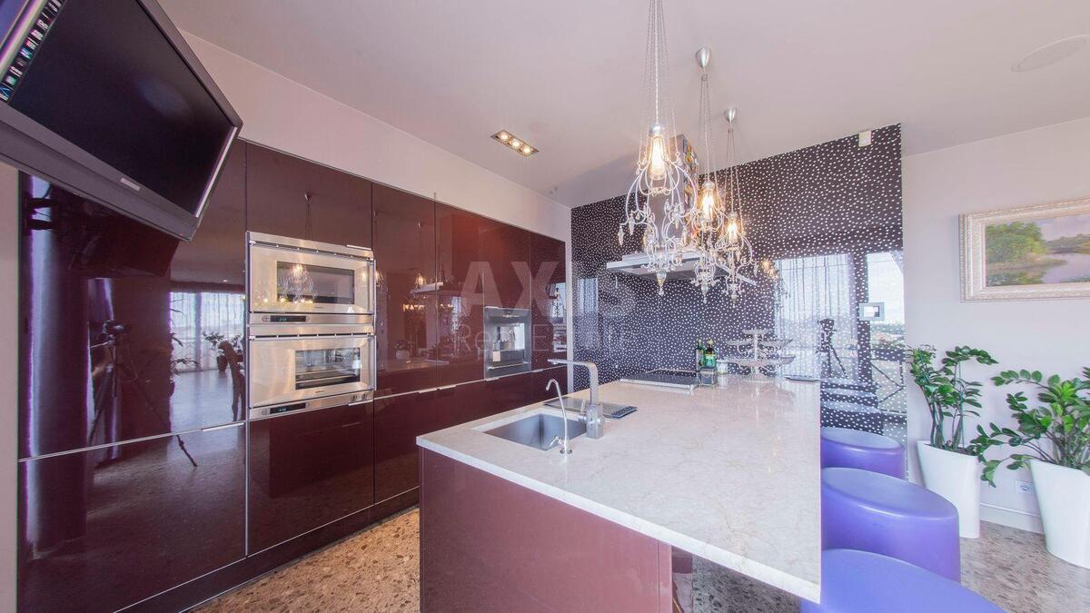 1k apartment vul. Horyva 39/4111