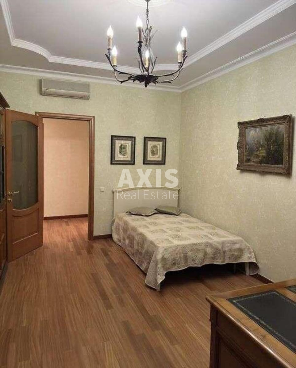 4к квартира ул. Старонаводницкая 131