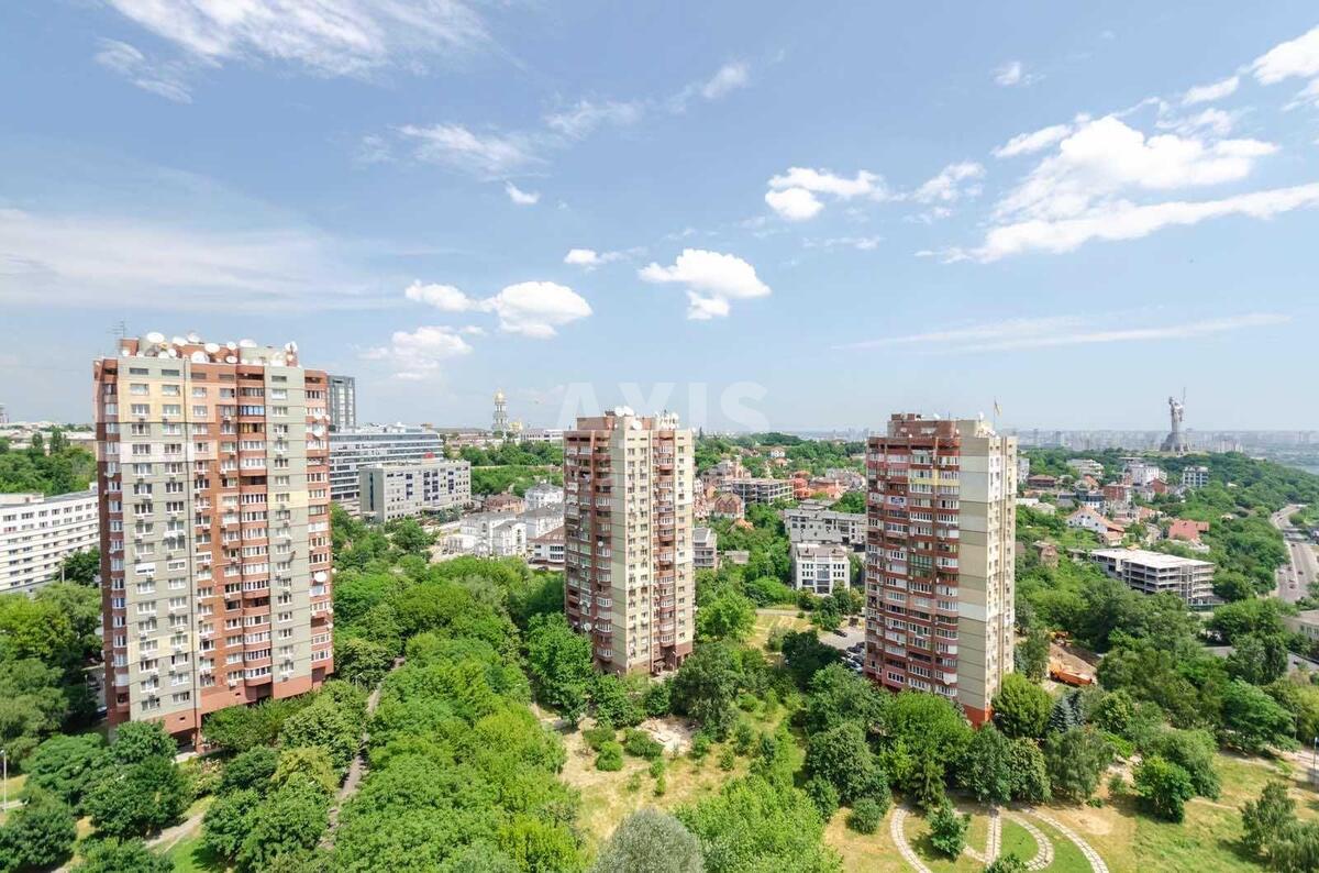 3k apartment vul. Staronavodnyc'ka 6Б8