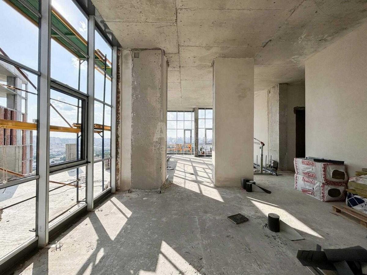 4k apartment vul. Dragomyrova Myhajla 18