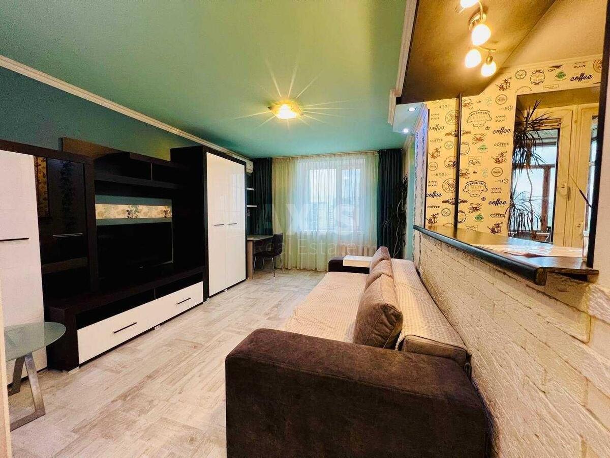 2k apartment vul. Lobanovs'kogo 140