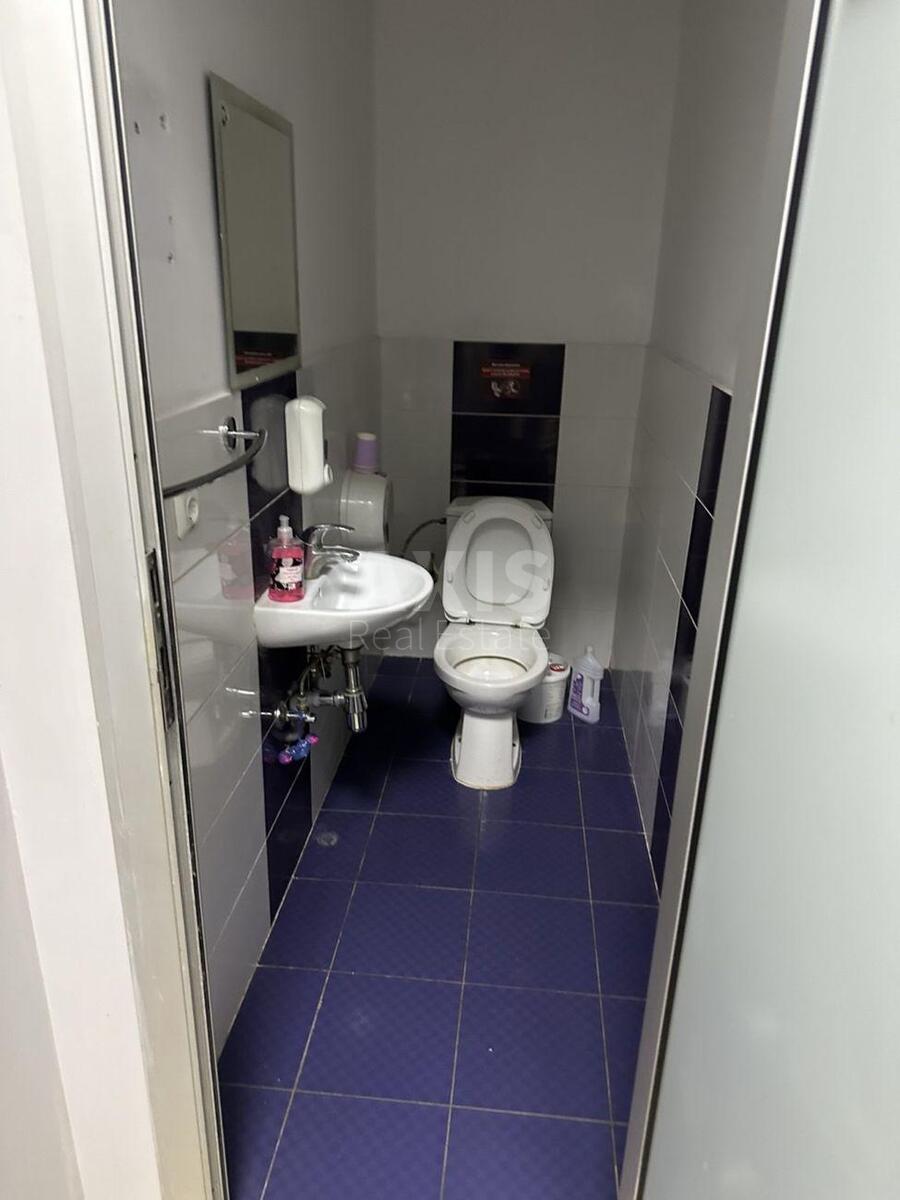 Объект торговли бул. Русановский 12, 65м2624595