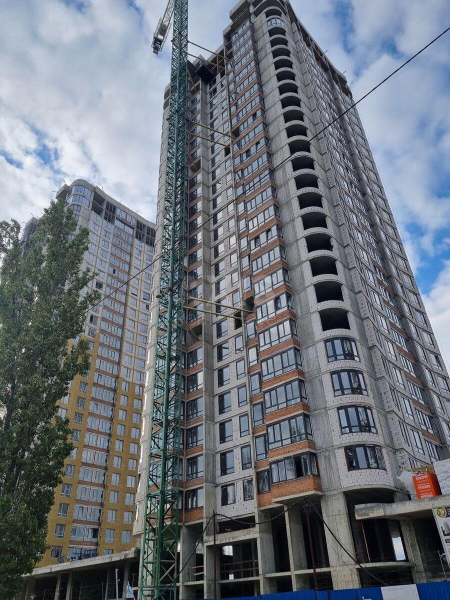 Office vul. Ahmatovoi' Anny 22, 106m2