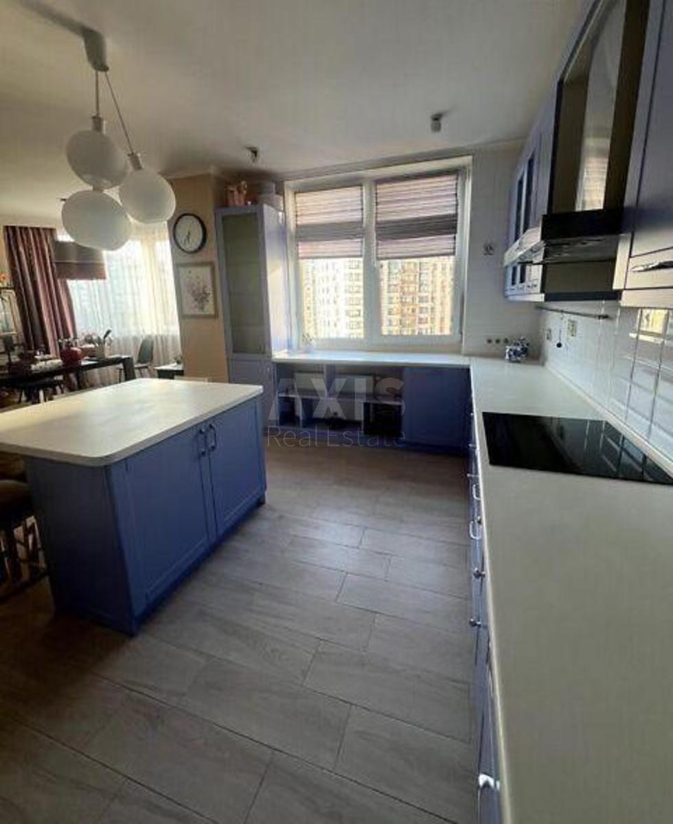 4k apartment vul. Yulia Zdanovska 74Г0