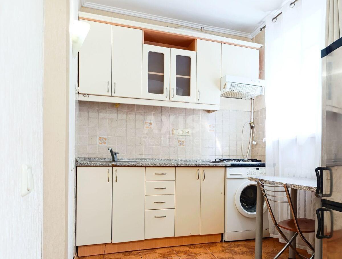 1k apartment vul. Vyborz'ka 22А