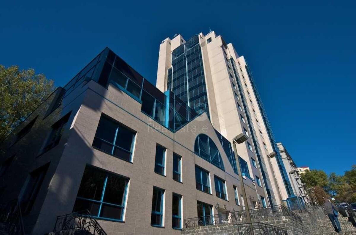 Office vul. Shovkovychna 42/44, 476m257685
