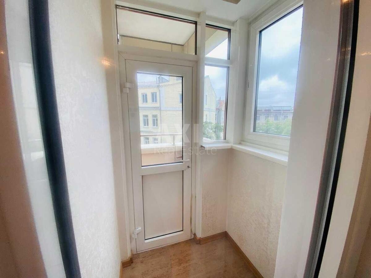 4k apartment bul. Shevchenka Tarasa 27Б621434