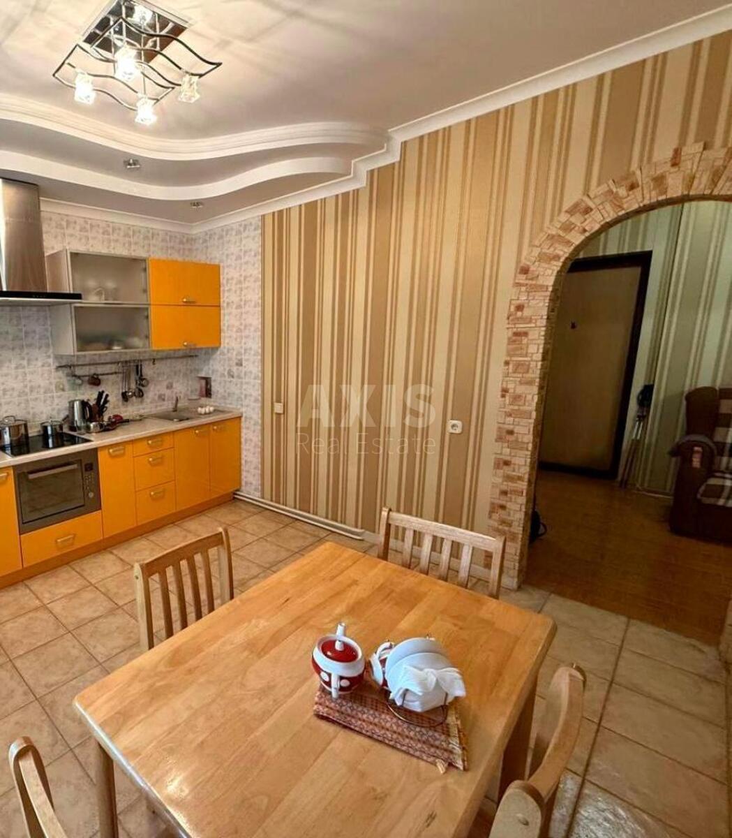 1k apartment vul. Ahmatovoi' Anny 13622431