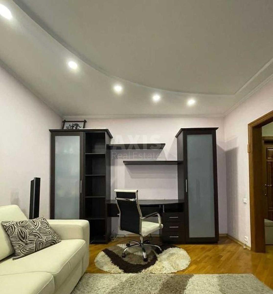 2k apartment vul. Revuc'kogo 70
