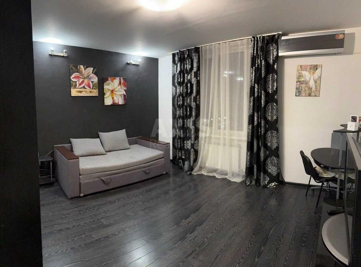 1k apartment vul. Zdolbunivs'ka 9Б1