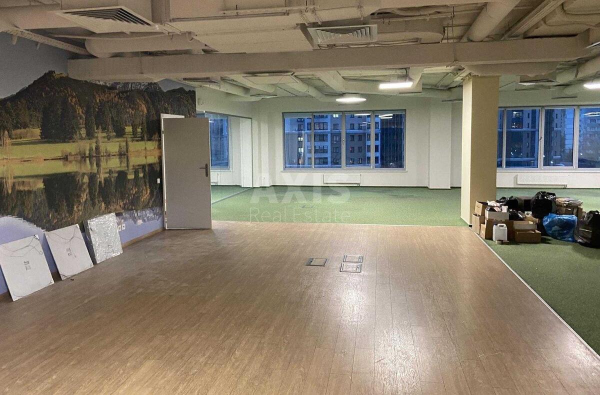 Office vul. Degtjarivs'ka 27Т, 666m2592562