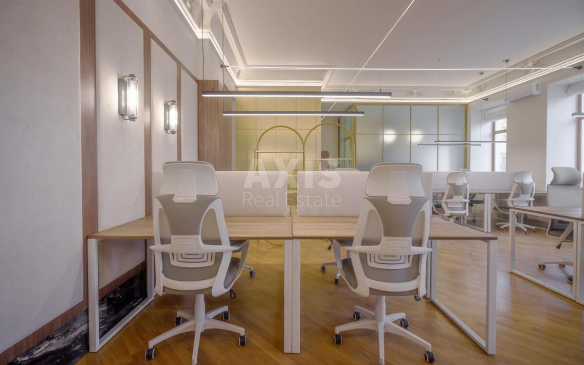 Office vul. Moskovs'ka 32/2, 205m2