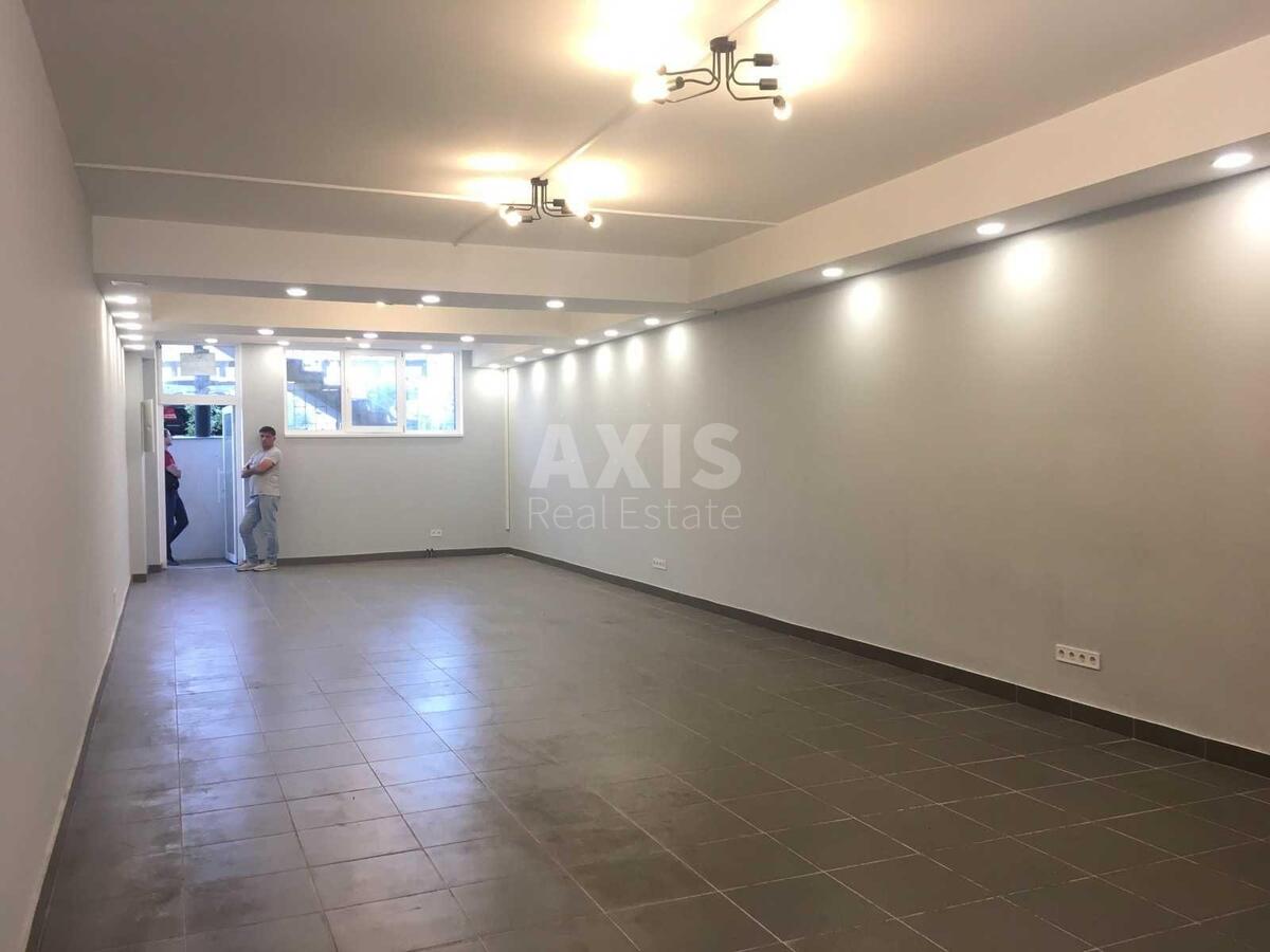 Trade object vul. Central'na 21, 74m20