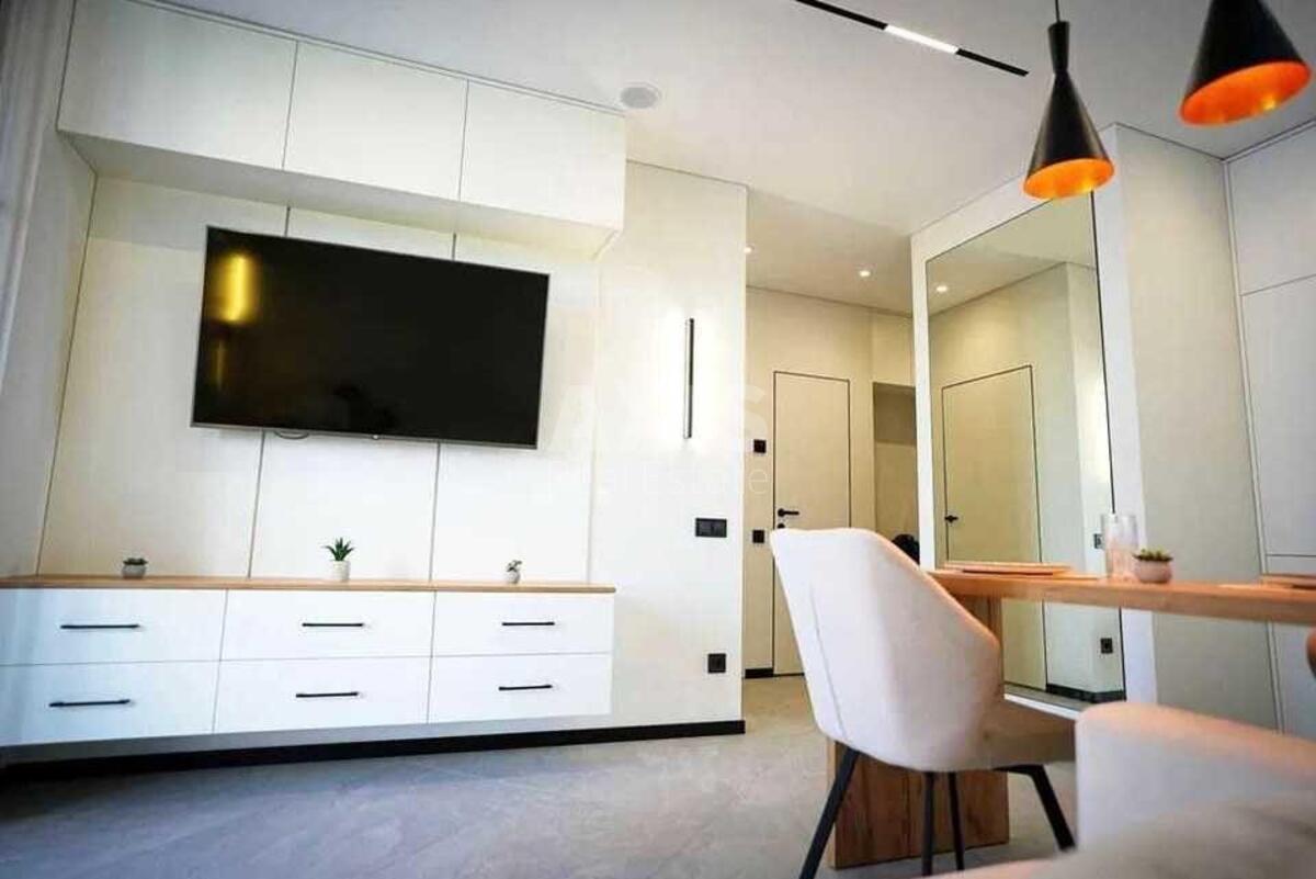 2k apartment vul. Kanal'na 8Б494021